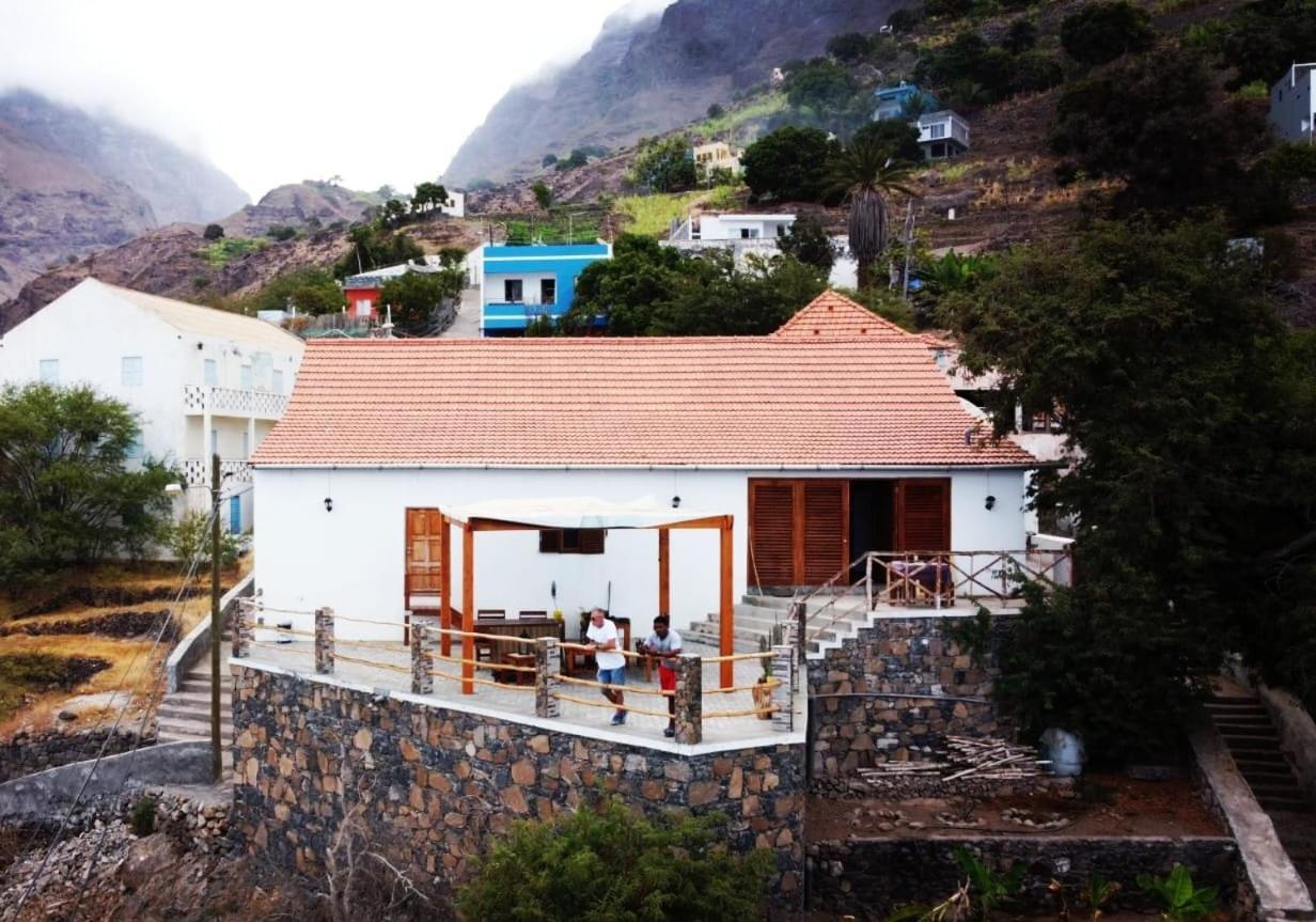 Kaza Ladera Bed & Breakfast Seladinha Екстериор снимка